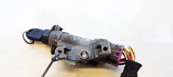 Volkswagen PASSAT B5 Ignition lock 4B0905851A