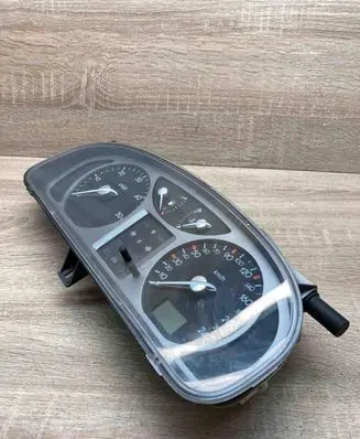 Renault Laguna II Speedometer (instrument cluster) 8200170305