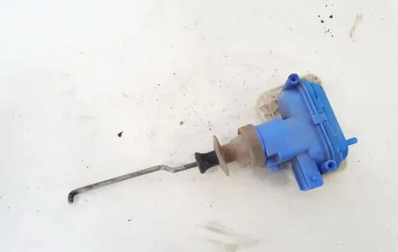 Audi 80 90 B3 Central locking vacuum pump 893862123