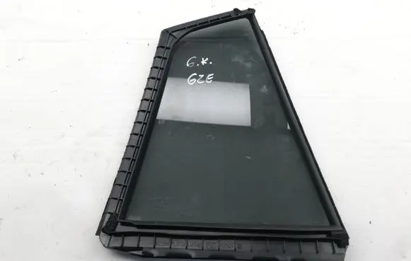 Rear side window