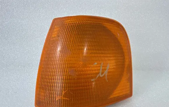 Audi 100 S4 C4 Front indicator light 443953049
