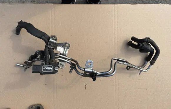 Volkswagen Transporter - Caravelle T5 Fuel line pipe 03L130308E B20921DC 1312112203