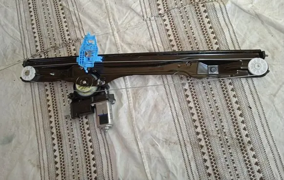Fiat Doblo Front window lifting mechanism without motor 52063785