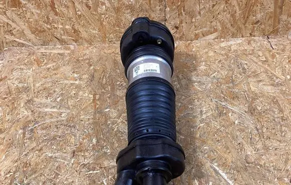 Porsche Cayenne (9Y0 9Y3) Front shock absorber/damper 9Y0616040B