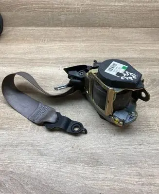 Mercedes-Benz E W211 Front seatbelt 561014601 2118600285