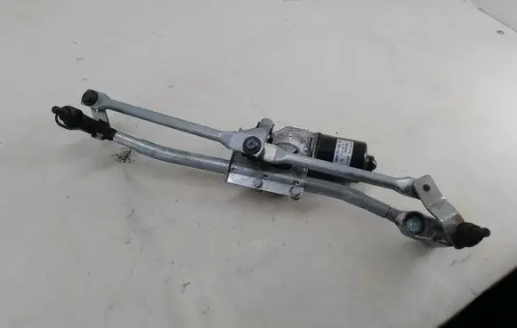 Front wiper linkage