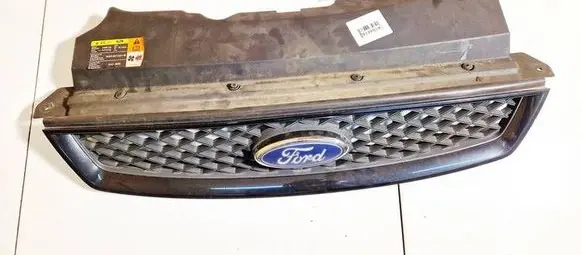 Ford Focus Front grill 4m5j8200baw