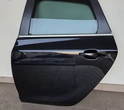 Opel Astra J Rear door 