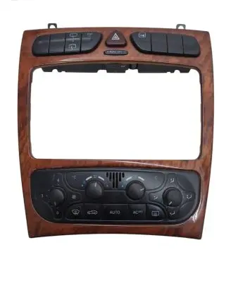 Radio/GPS head unit trim