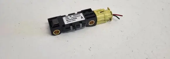 Nissan Primera Airbag deployment crash/impact sensor 98830AV600 01900 0285003019