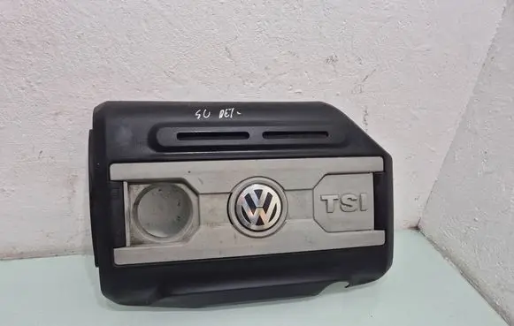 Volkswagen Tiguan Engine cover (trim) 