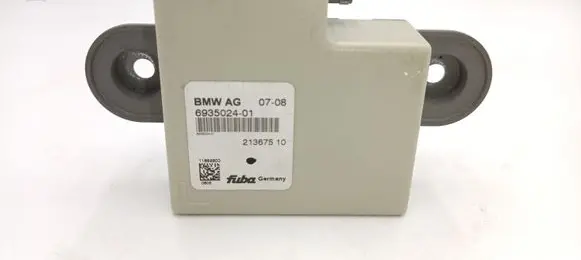 BMW 5 E60 E61 Aerial antenna amplifier 65206935024 6935024