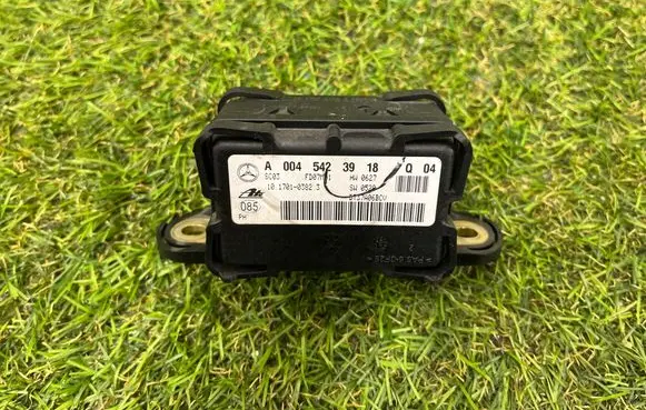 Mercedes-Benz ML W164 ESP acceleration yaw rate sensor A0045423918