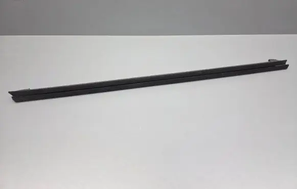Front door glass trim molding