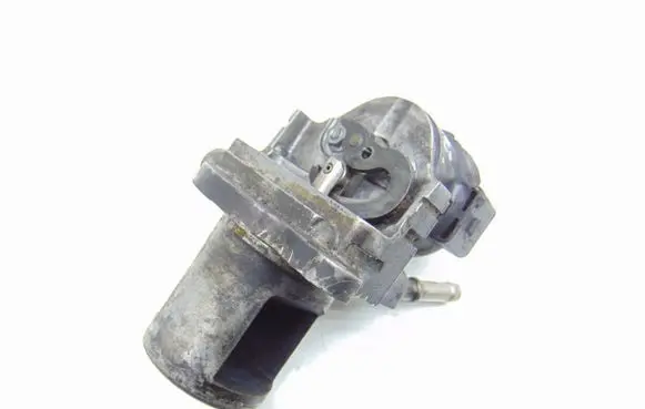 Mercedes-Benz CLS C218 X218 EGR valve A6421401060