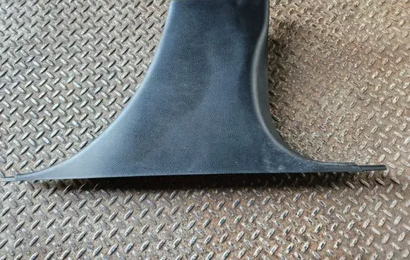 Dodge Durango III (B) pillar trim (bottom) 1GG58DX9AC