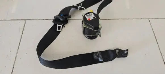 Ford Focus Front seatbelt 625652200 006L000