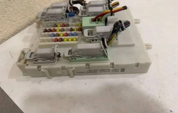Ford Transit - Tourneo Connect BSM Control unit DV6T14A073RM