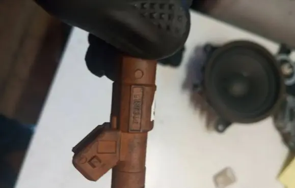 Volvo V70 Fuel injector 9186340