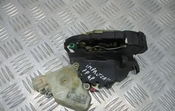 Subaru Impreza II Front door lock