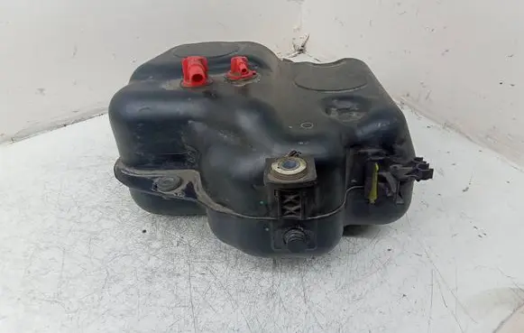 Audi A5 Sportback 8TA AdBlue liquid reservoir 8K0131878