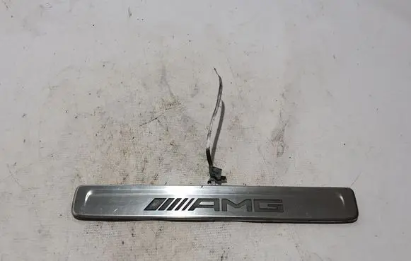 Front sill trim cover