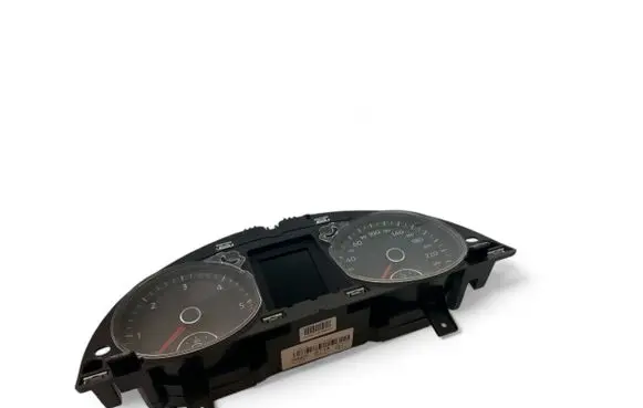 Volkswagen PASSAT B6 Speedometer (instrument cluster) 3AA920871A