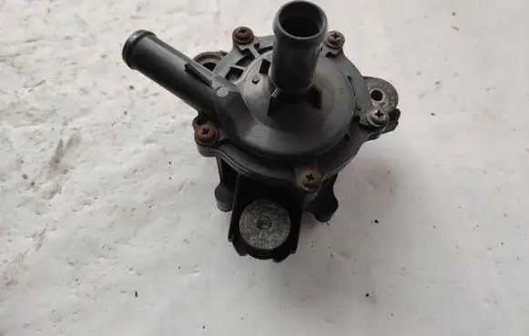 Toyota Prius (XW30) Electric auxiliary coolant/water pump G904048020