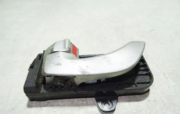 Hyundai Sonata Front door interior handle 82613NF000