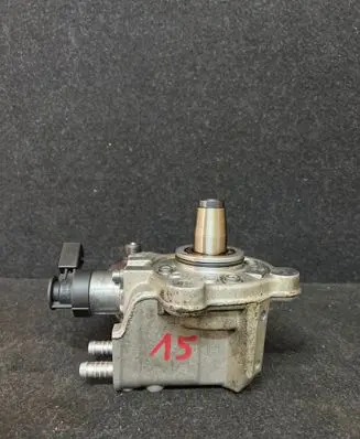 BMW 5 F10 F11 Fuel injection high pressure pump 7810696 0045010517