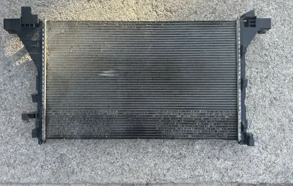 Opel Movano B Coolant radiator 214005447R X1311002