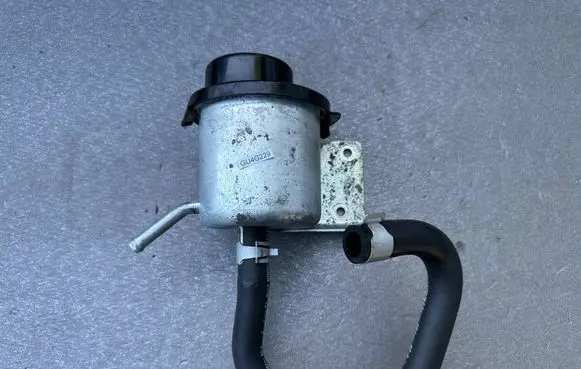 Nissan Patrol Y61 Power steering fluid tank/reservoir 49180VS40A