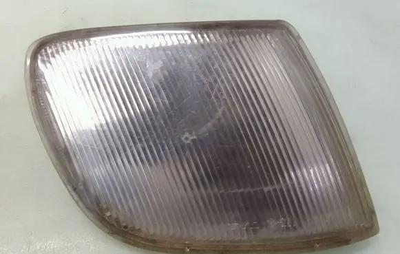 Volkswagen PASSAT B4 Front reflector 