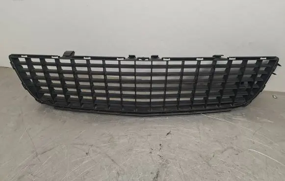 Opel Vectra C Front bumper lower grill 13182906