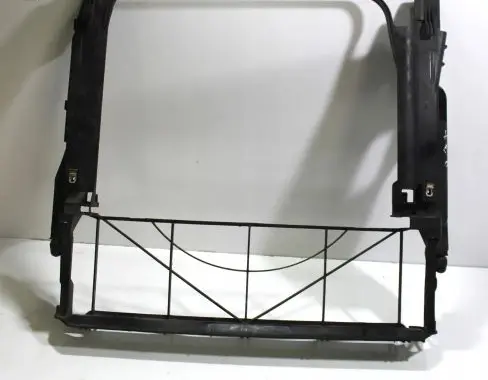 BMW X5 E53 Radiator cooling fan shroud 1439105