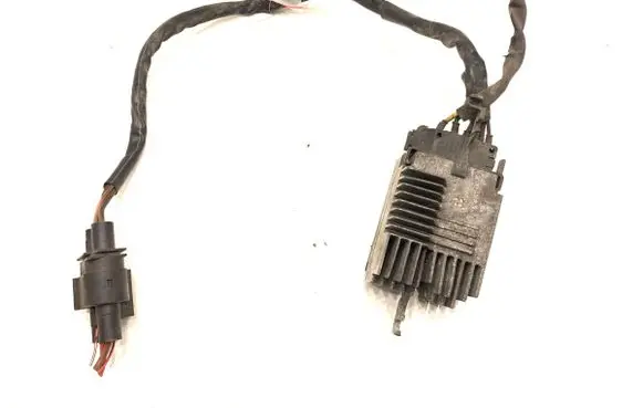 Audi A4 S4 B7 8E 8H Fan control module 8E0959501T