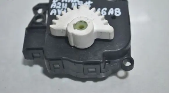 Ford B-MAX Air flap motor/actuator AV1119E616AB