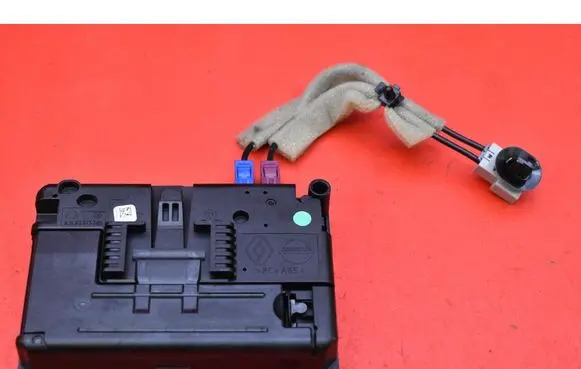 Nissan Leaf I (ZE0) Engine control unit/module ECU 282755SN0E