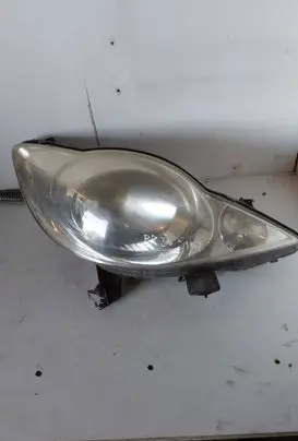 Peugeot 107 Headlight/headlamp