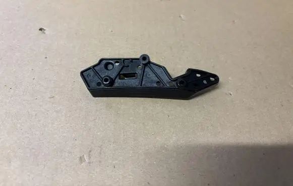 BMW 4 G22 G23 G24 G26 Front bumper mounting bracket 8738613