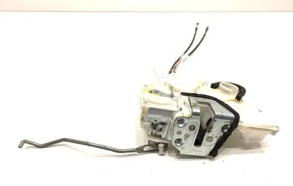Suzuki SX4 Front door lock