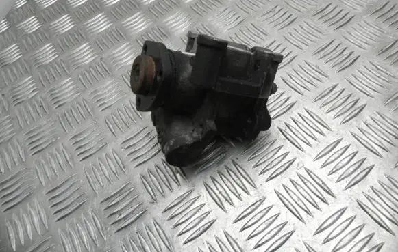Mercedes-Benz Vito Viano W639 Power steering pump 0034667101 VD16058