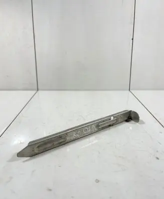Volvo V70 Headlight/headlamp mounting bracket 30678340