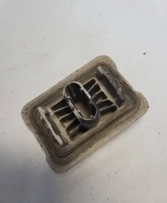 BMW 5 E60 E61 Jacking socket point 7123311