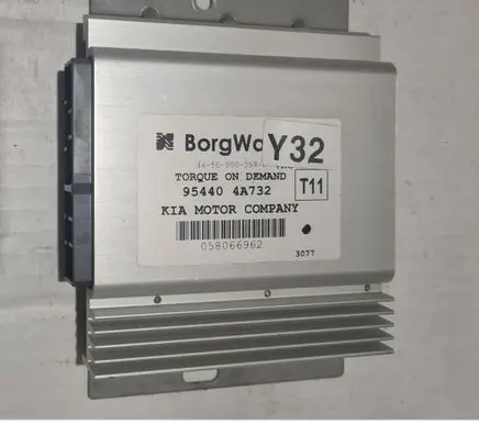 KIA Sorento Transfer box differential control unit 4450000058D 058066962 954404A732