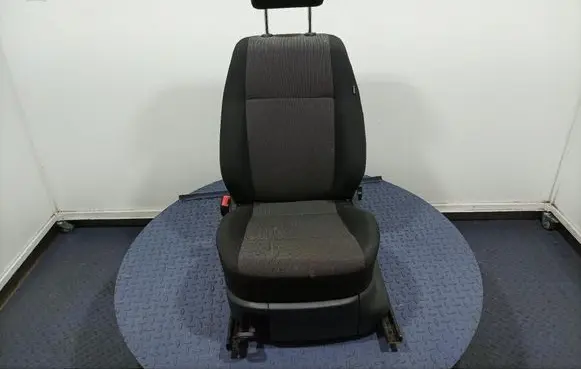 Volkswagen Caddy Front driver seat 