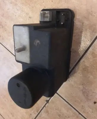 Audi A6 S6 C4 4A Central locking vacuum pump 4A0862257c