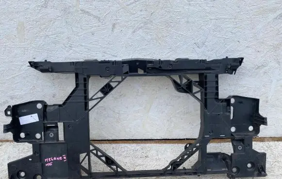 Renault Megane III Radiator support slam panel 752100004R