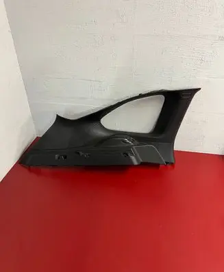 (D)pillar trim (top)