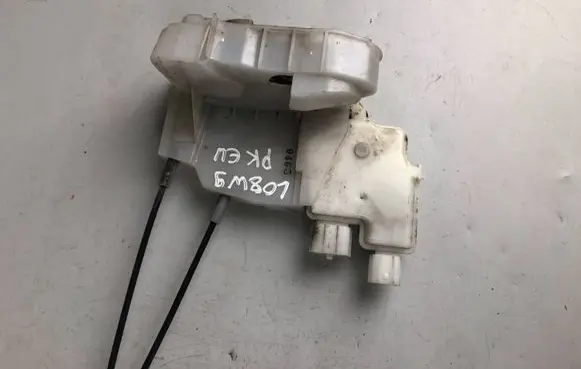 Subaru Legacy Front door lock 61031AG032 61039AG010